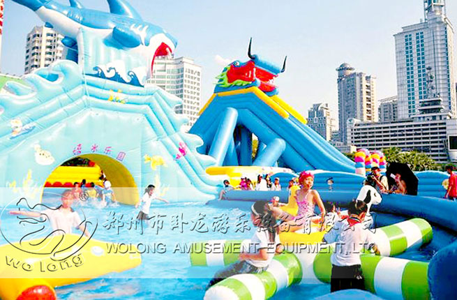 水滑梯